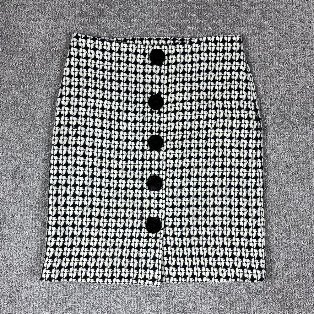 Isaac Mizrahi X Target Skirt Womens 4 Black Tweed Button Preppy Pencil Workwear